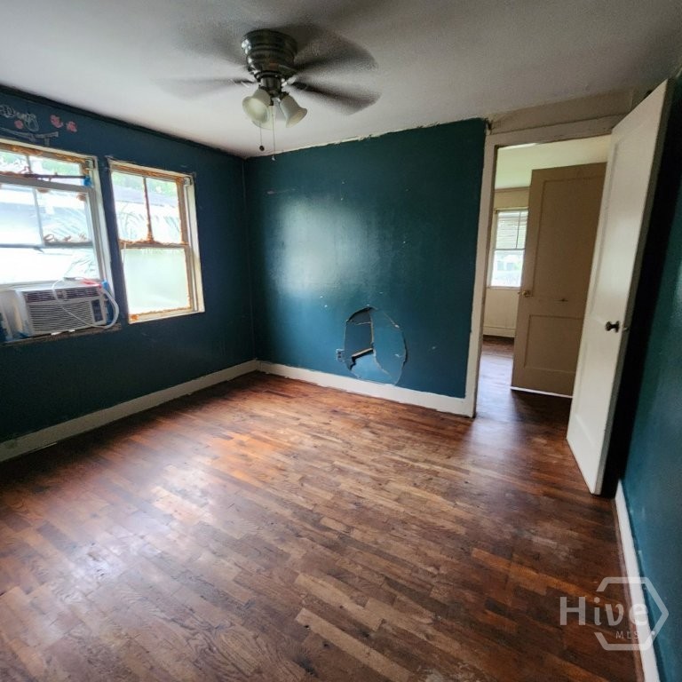 908 Bowden Street Property Photo 7