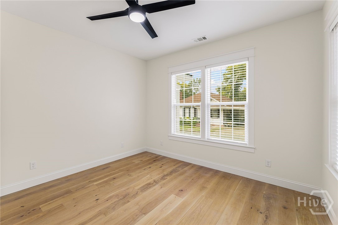 1223 E 38th Street Property Photo 18
