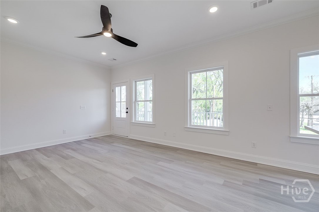 1615 Le Grand Street Property Photo 6