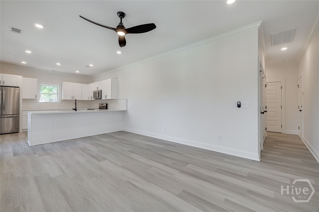 1615 Le Grand Street Property Photo 8