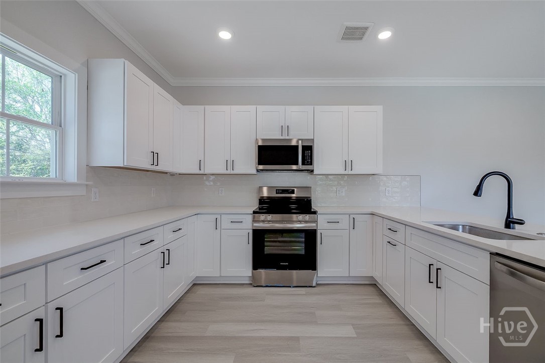 1615 Le Grand Street Property Photo 12
