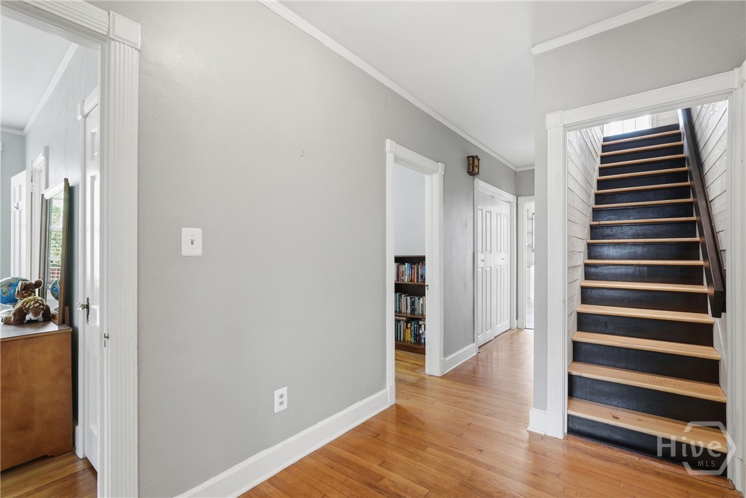326 E 53rd Street Property Photo 23