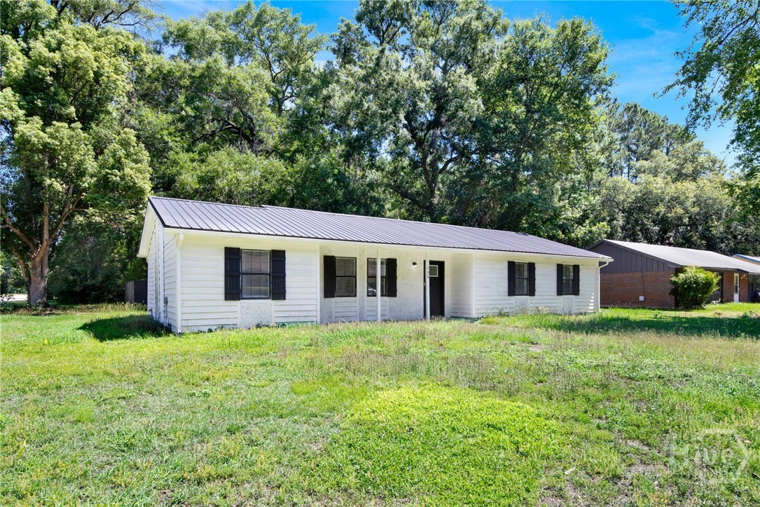 700 Thornwood Way Property Photo 3