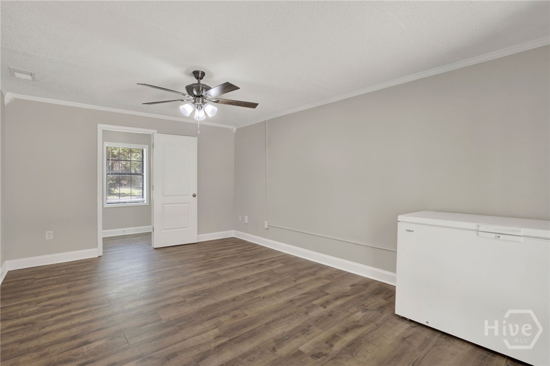 700 Thornwood Way Property Photo 17