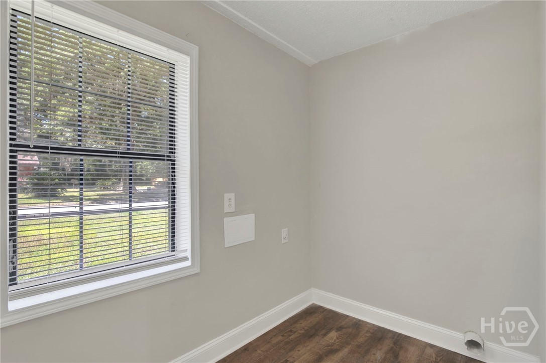 700 Thornwood Way Property Photo 20
