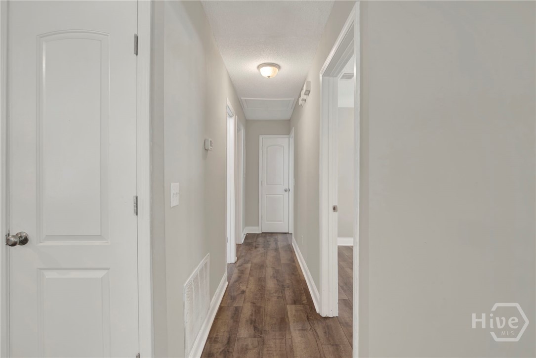 700 Thornwood Way Property Photo 21