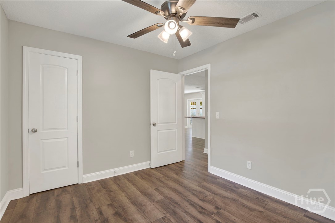 700 Thornwood Way Property Photo 23