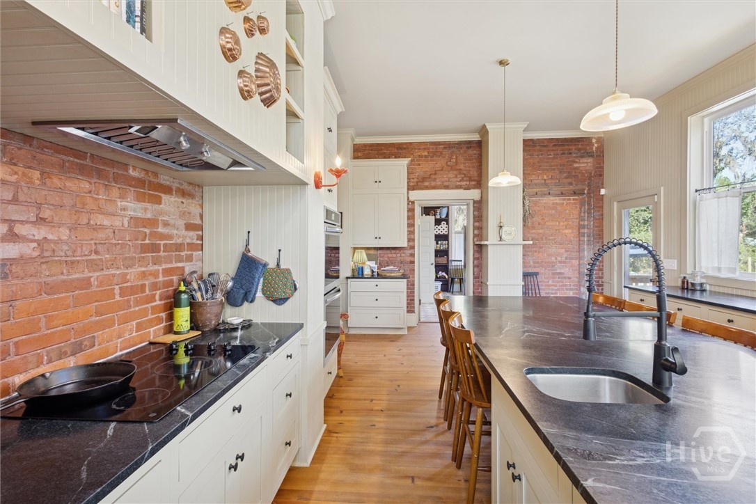 503 N Ash Street Property Photo 15