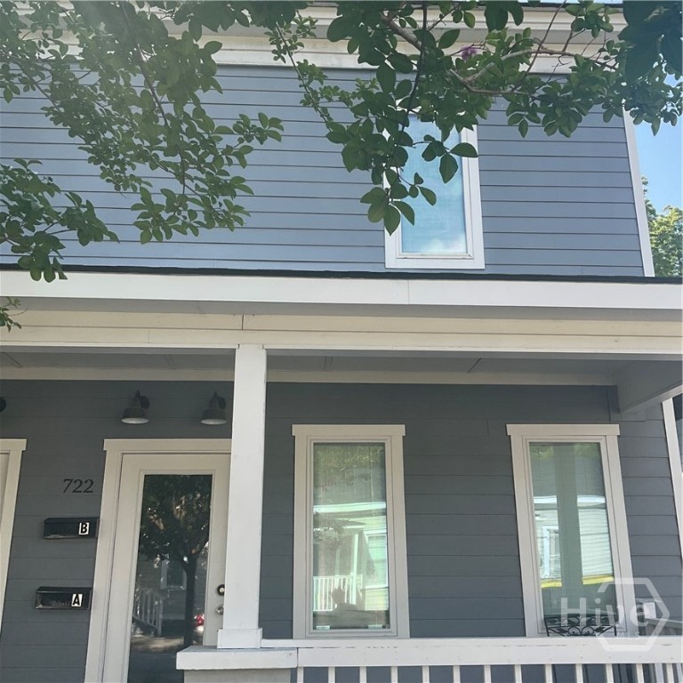 722 Waters Avenue B Property Photo 2