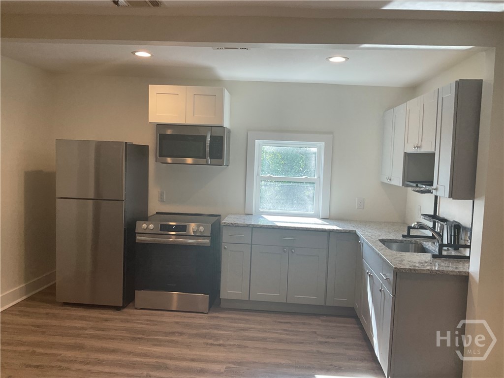 722 Waters Avenue B Property Photo 6