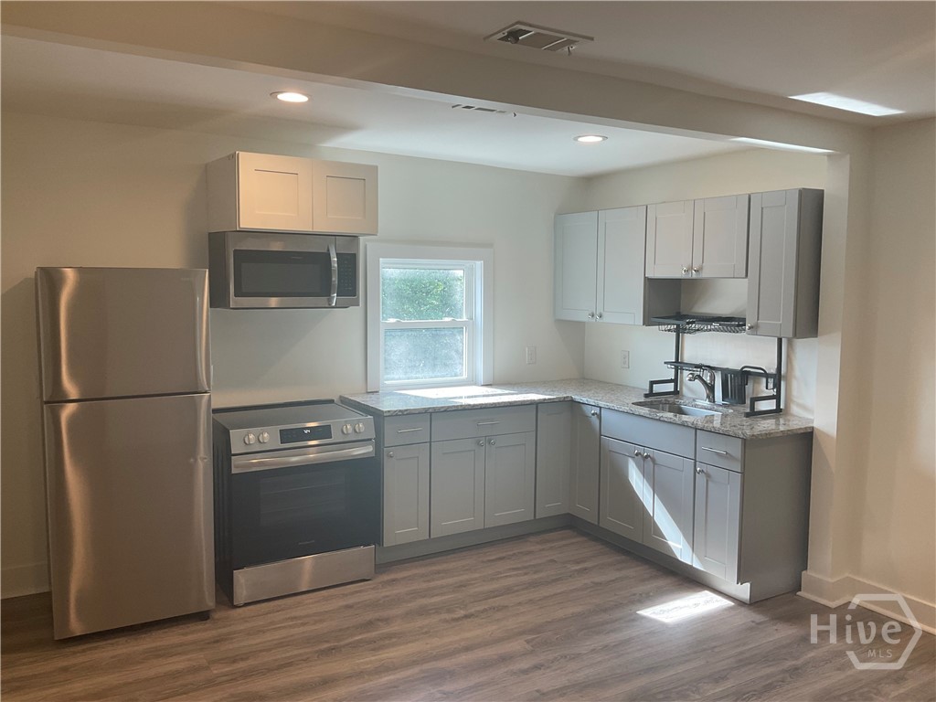 722 Waters Avenue B Property Photo 7
