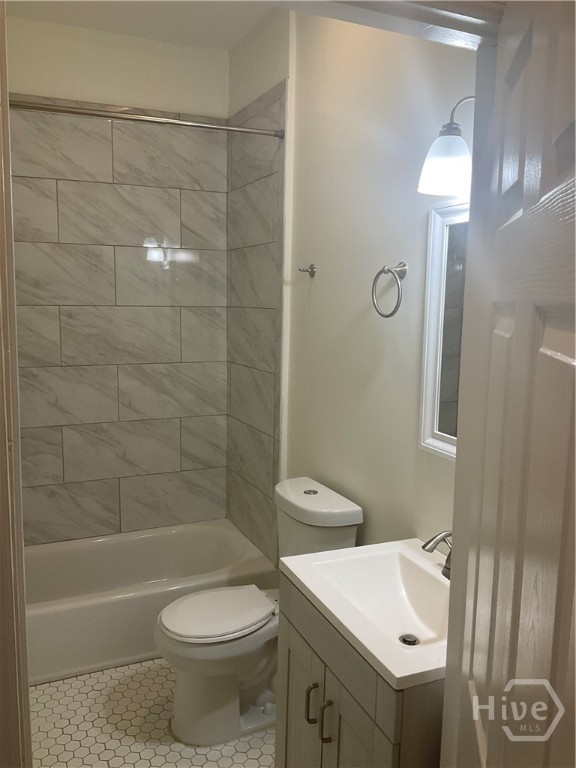 722 Waters Avenue B Property Photo 15