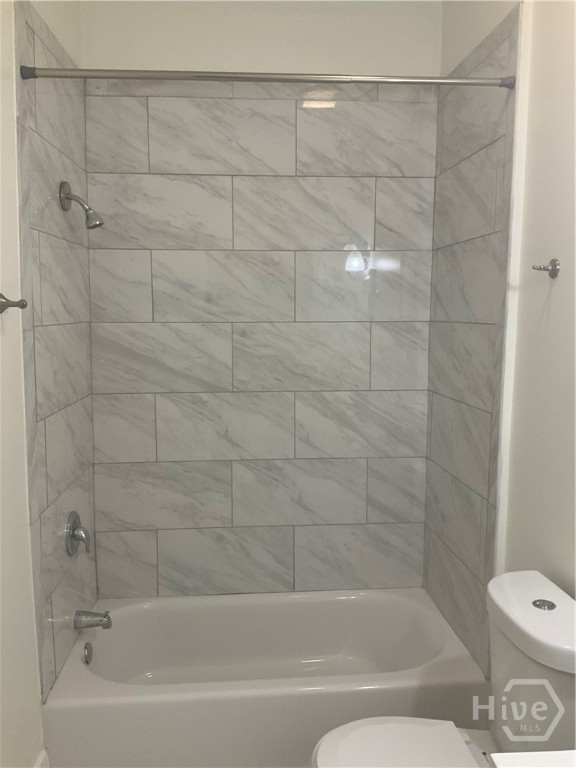 722 Waters Avenue B Property Photo 16