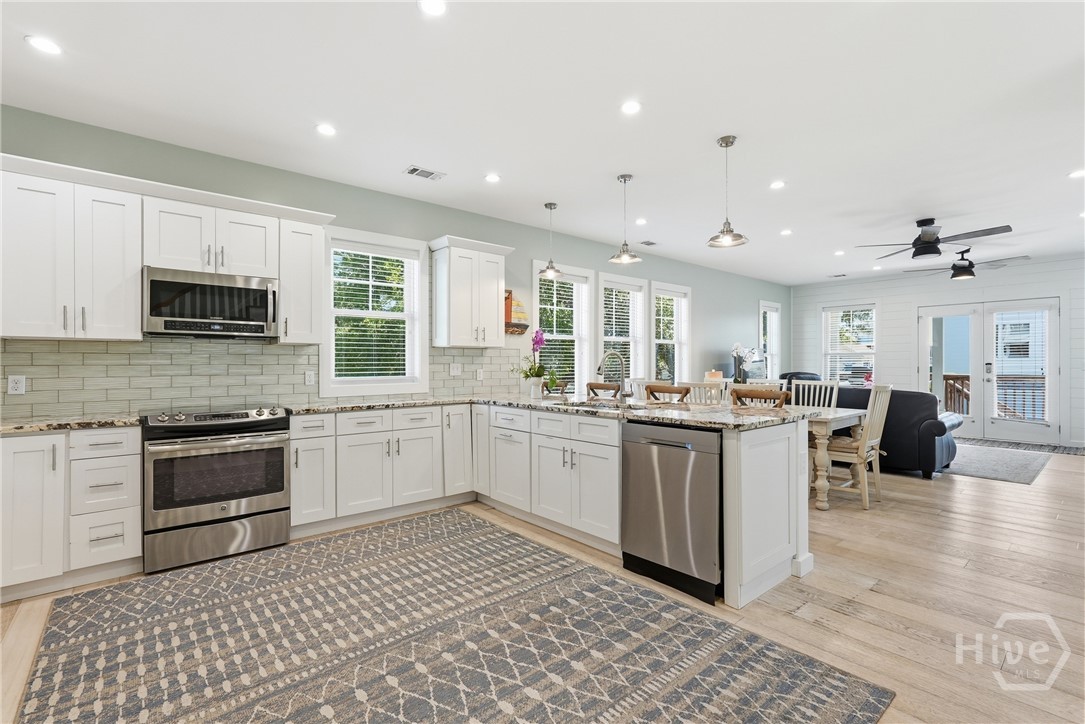 10 13th Place Property Photo 10