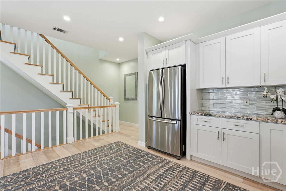 10 13th Place Property Photo 12