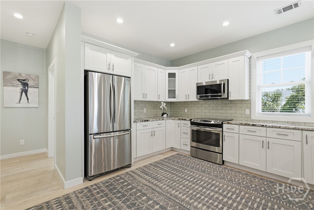 10 13th Place Property Photo 13
