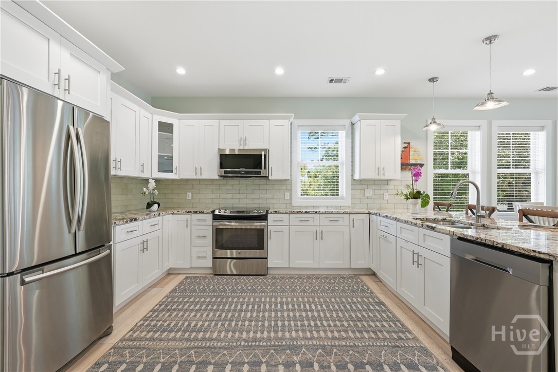 10 13th Place Property Photo 14