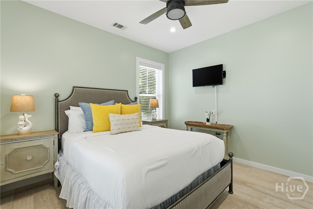 10 13th Place Property Photo 16