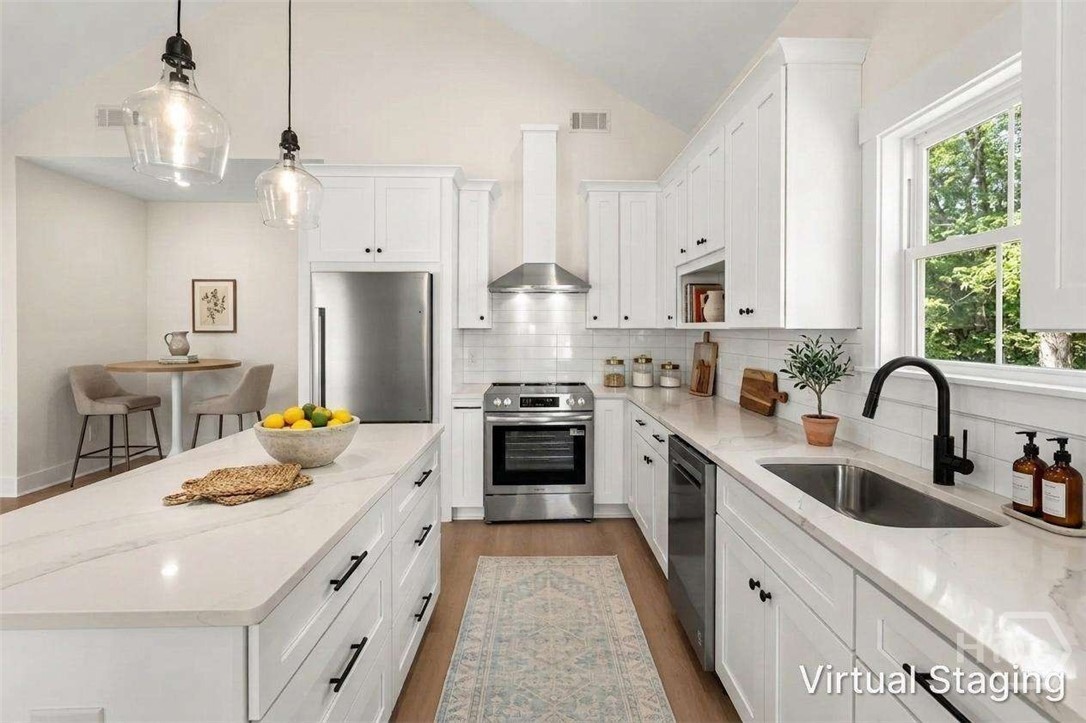 1410 Le Grand Street Property Photo 4