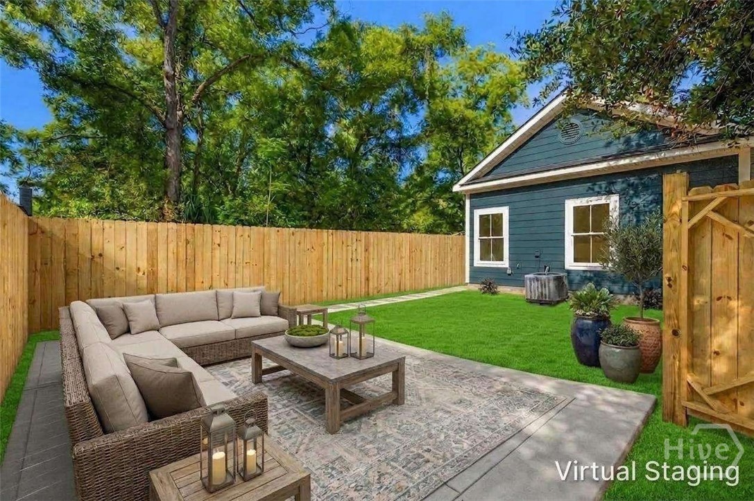 1410 Le Grand Street Property Photo 13