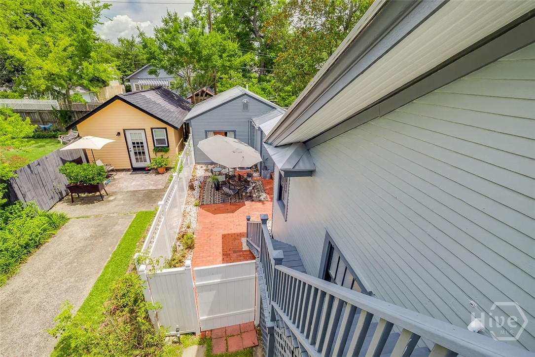 226 E 53rd Street Property Photo 55