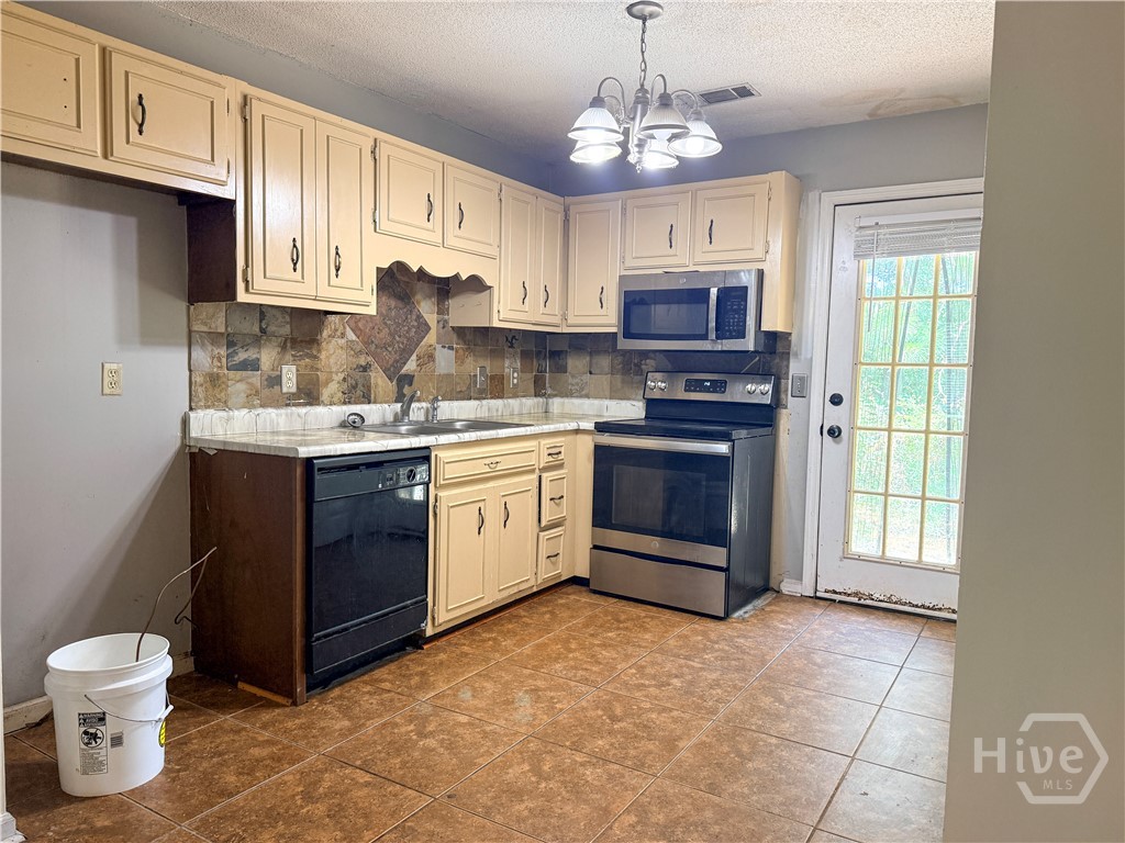 140 Lanier Drive 199 Property Photo 3