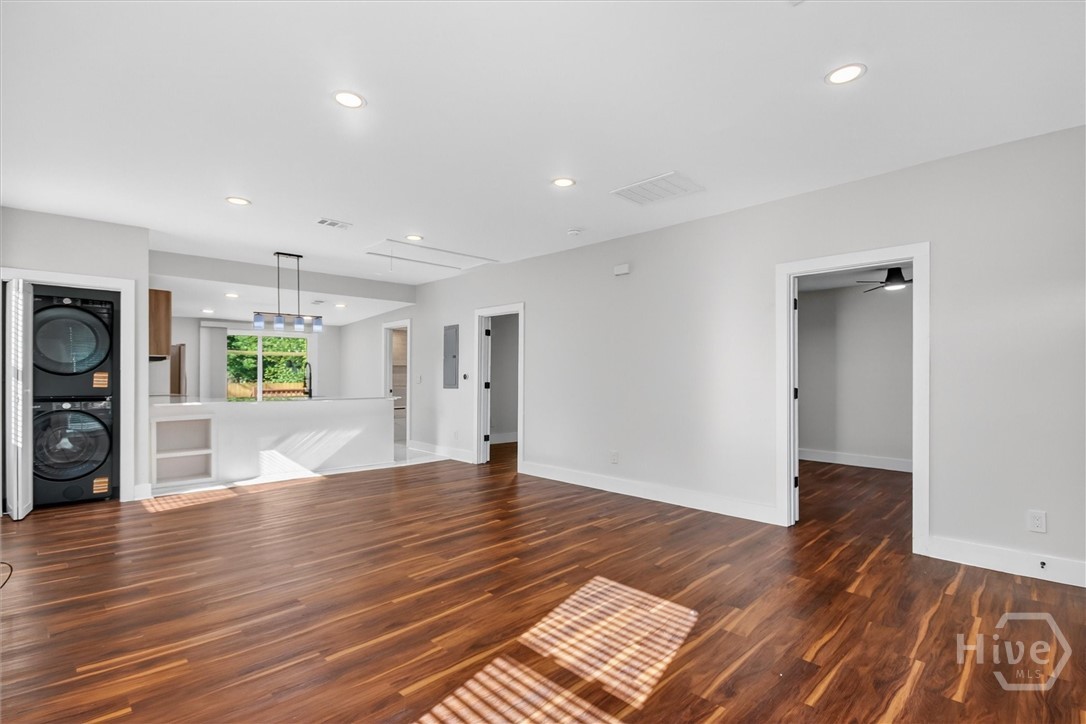 1011 Richards Street Property Photo 7