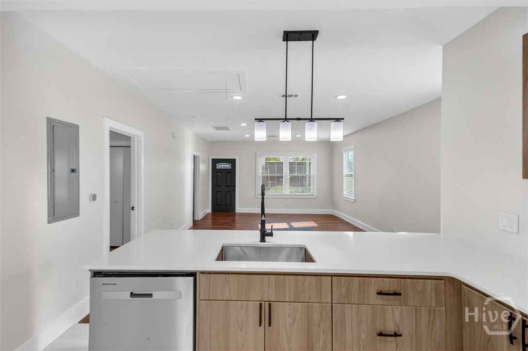 1011 Richards Street Property Photo 11