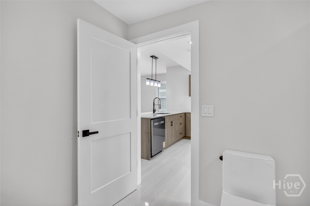 1011 Richards Street Property Photo 15