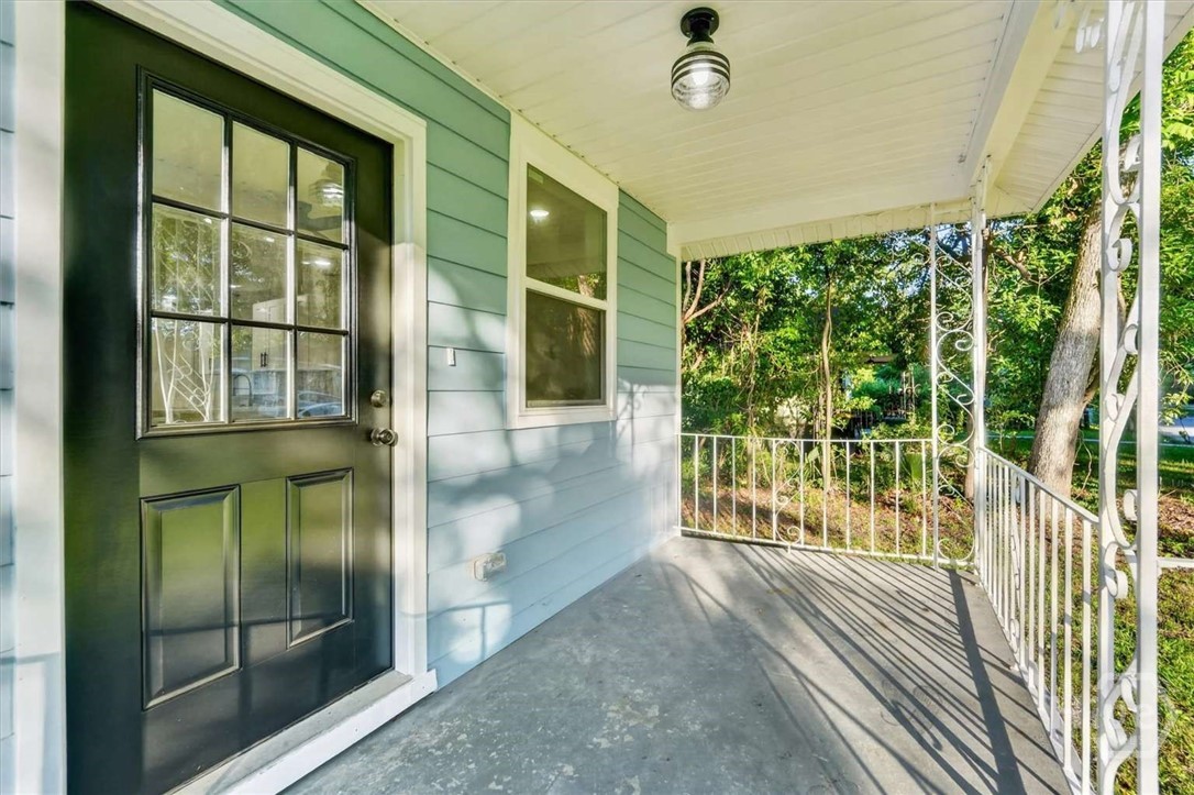 1329 E 33rd Street Property Photo 5