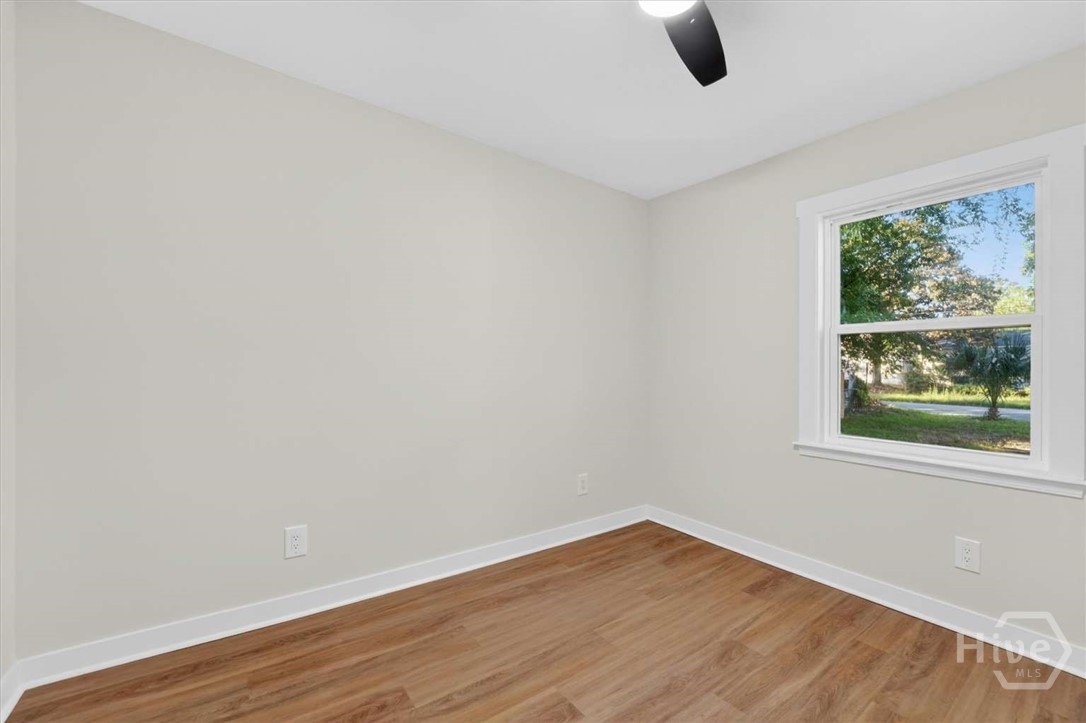 1329 E 33rd Street Property Photo 20