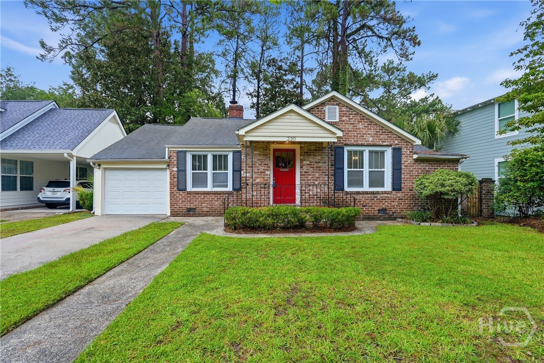 220 Columbus Drive Property Photo 1