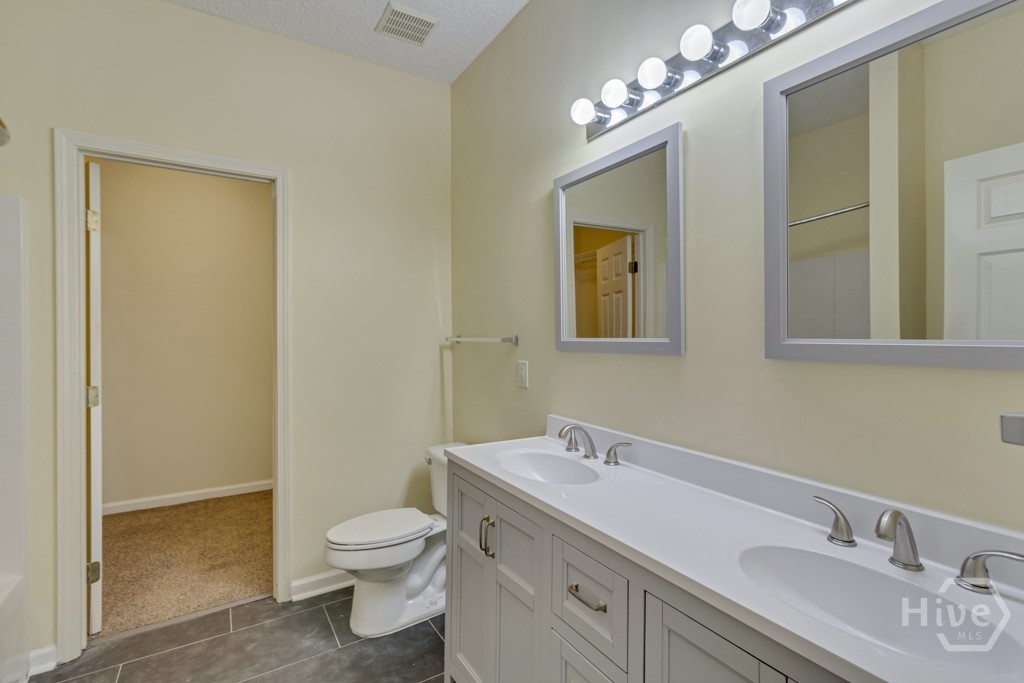 6 Putters Place Property Photo 17