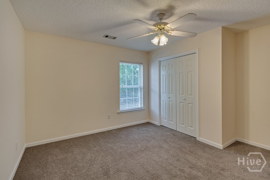6 Putters Place Property Photo 22