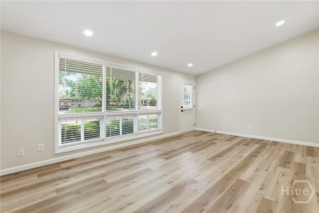318 Briarcliff Circle Property Photo 4