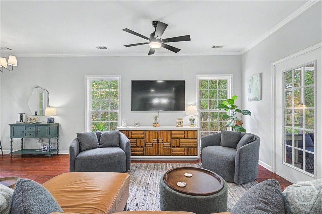 2 Brewster Street Property Photo 9