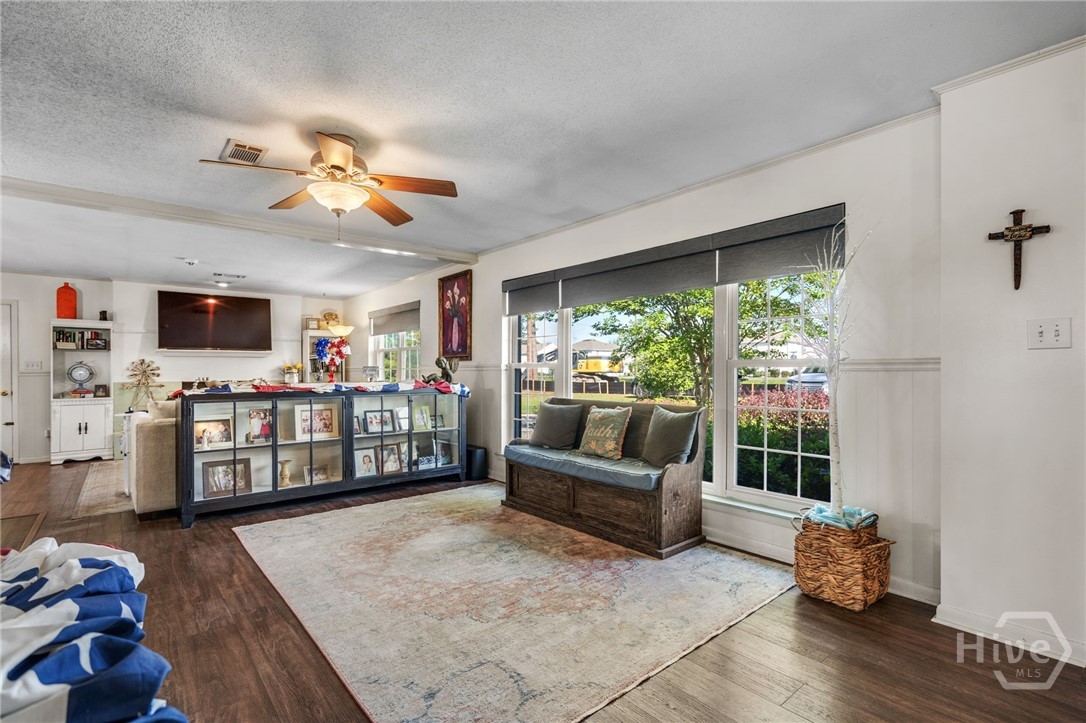 659 Blue Jay Road Property Photo 4