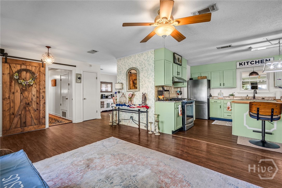 659 Blue Jay Road Property Photo 7