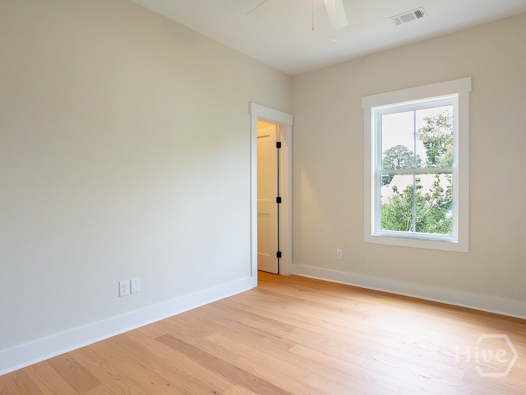 807 E 36th Street Property Photo 49