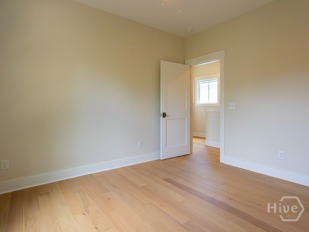 807 E 36th Street Property Photo 50