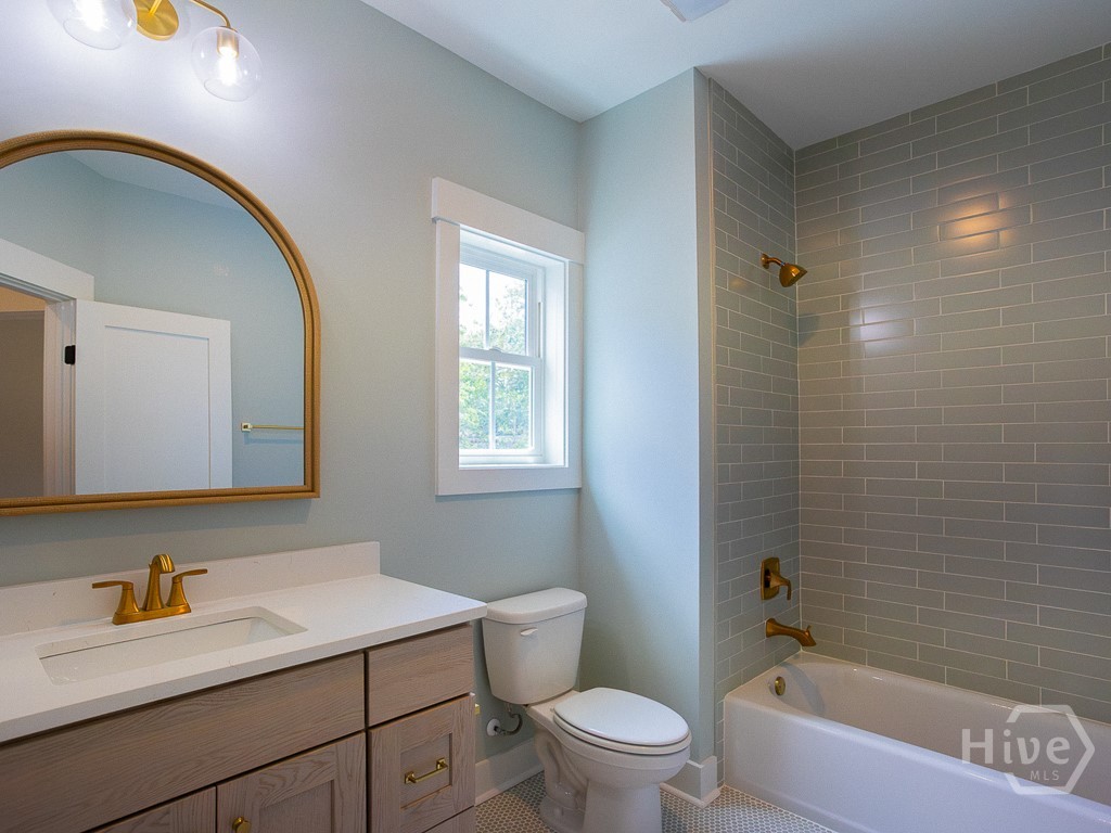 807 E 36th Street Property Photo 53