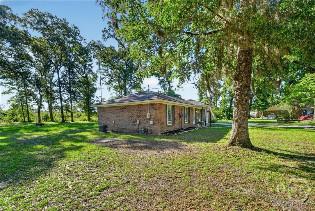 448 Queens Way Property Photo 3