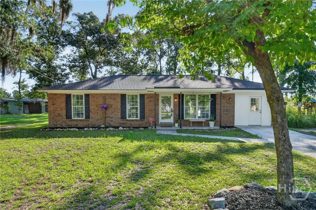 448 Queens Way Property Photo 5