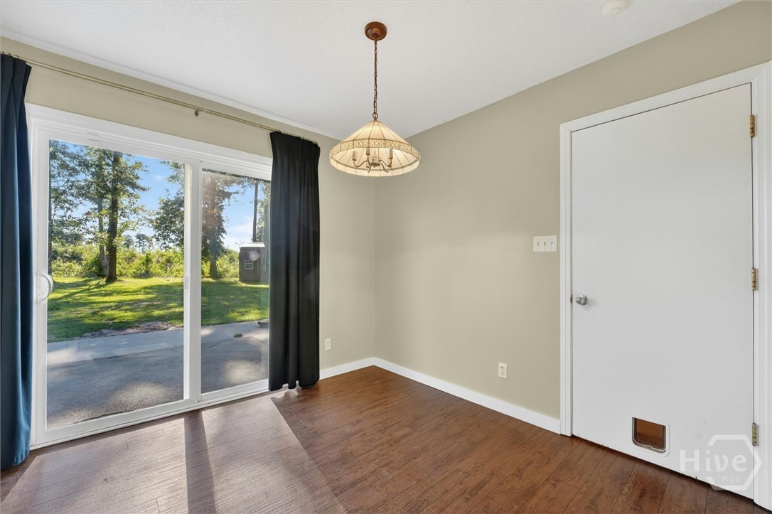 448 Queens Way Property Photo 12