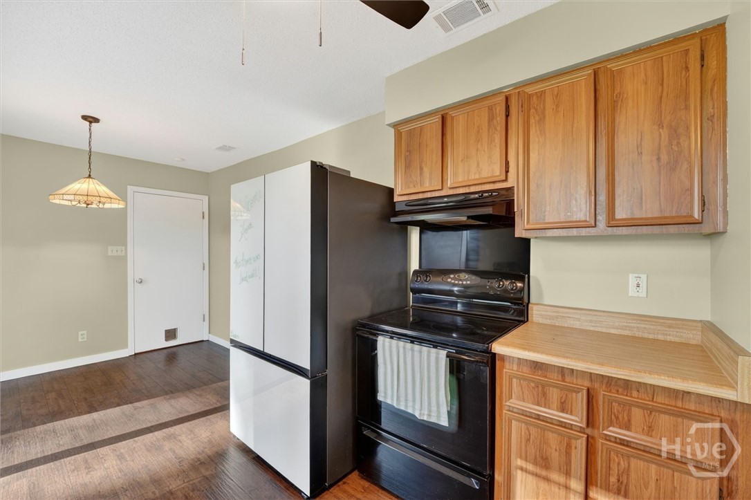 448 Queens Way Property Photo 17