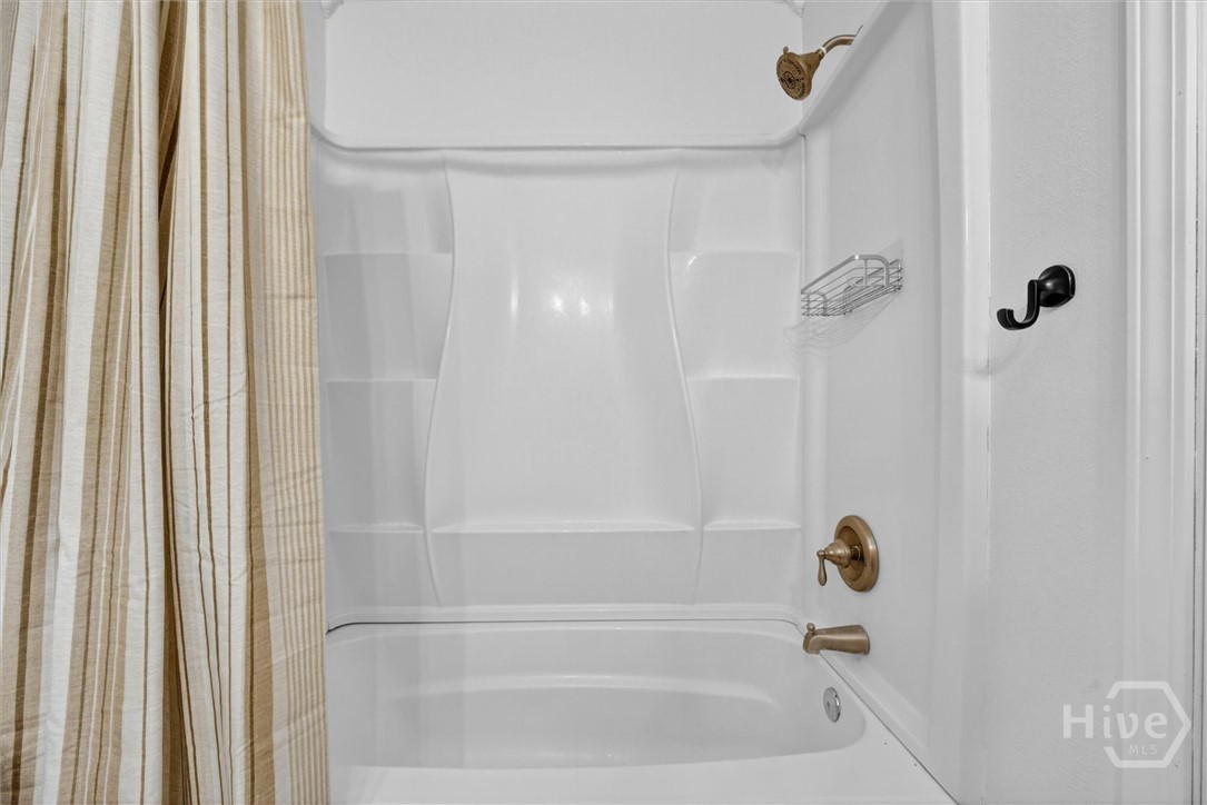 448 Queens Way Property Photo 22