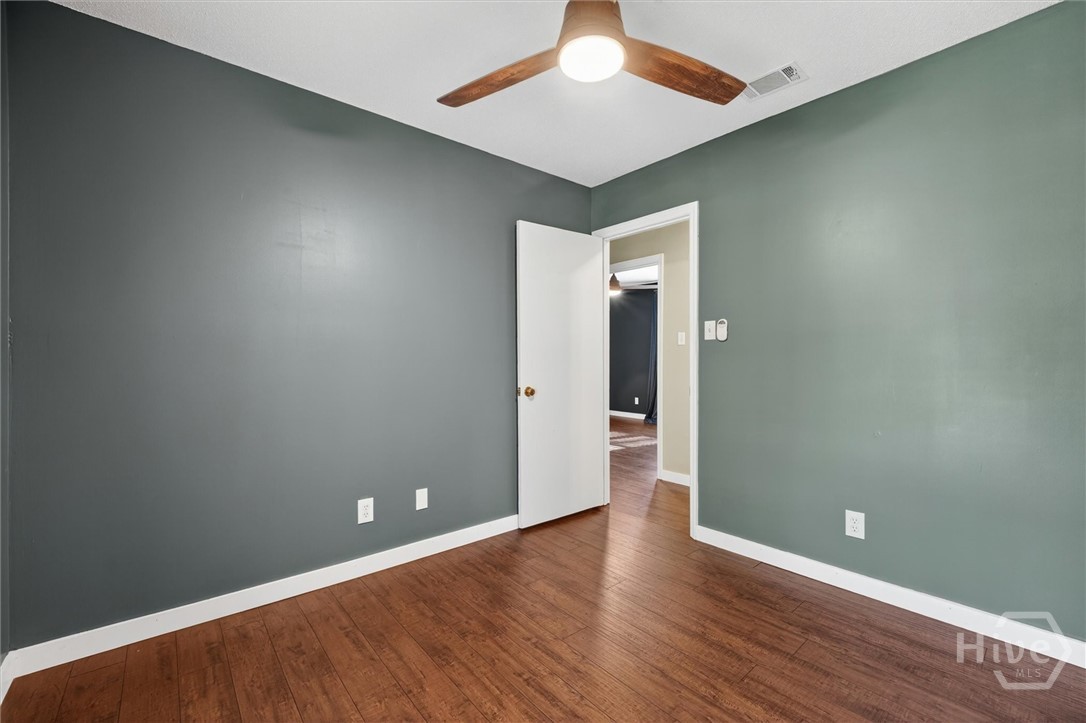 448 Queens Way Property Photo 25