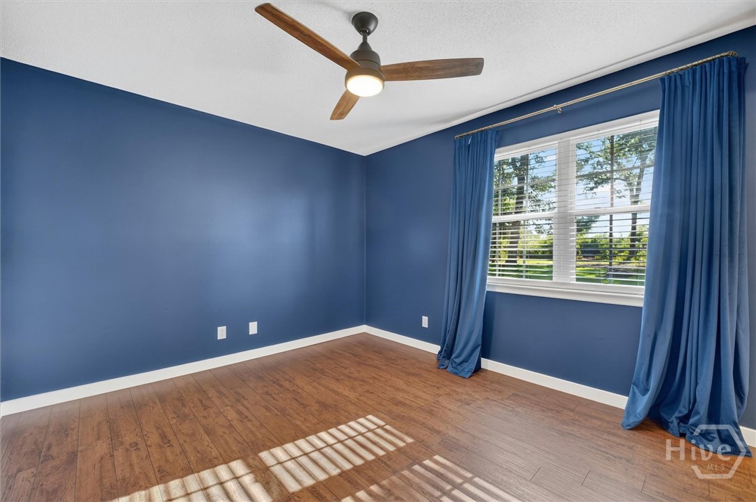 448 Queens Way Property Photo 27