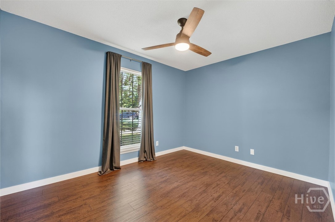 448 Queens Way Property Photo 30