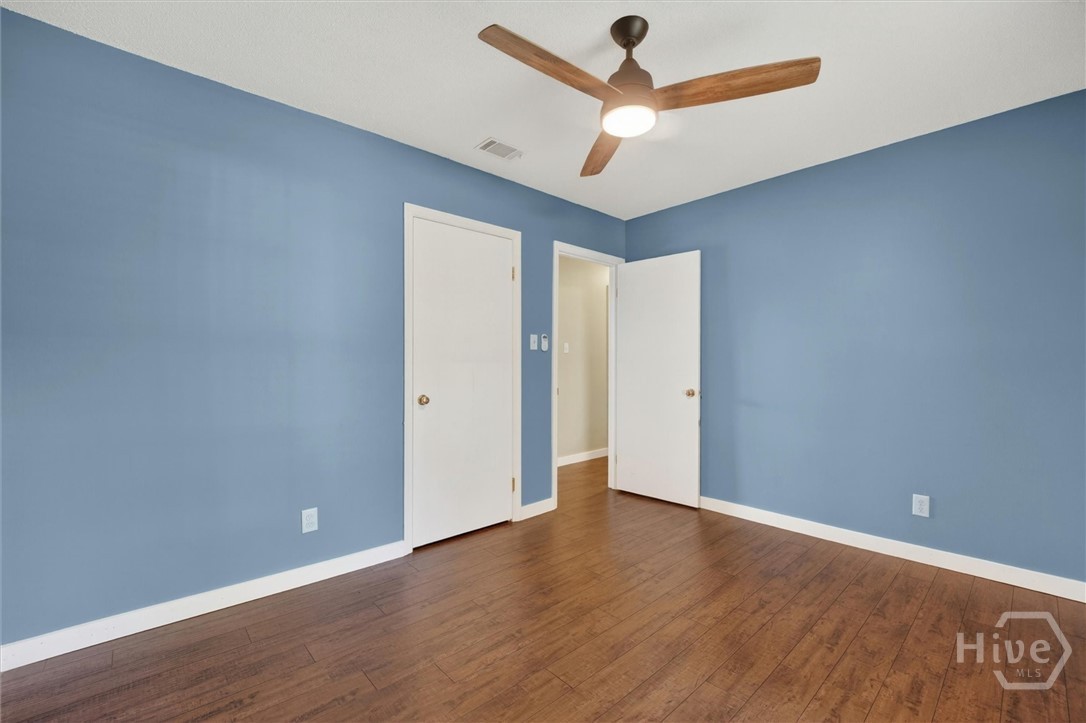 448 Queens Way Property Photo 32